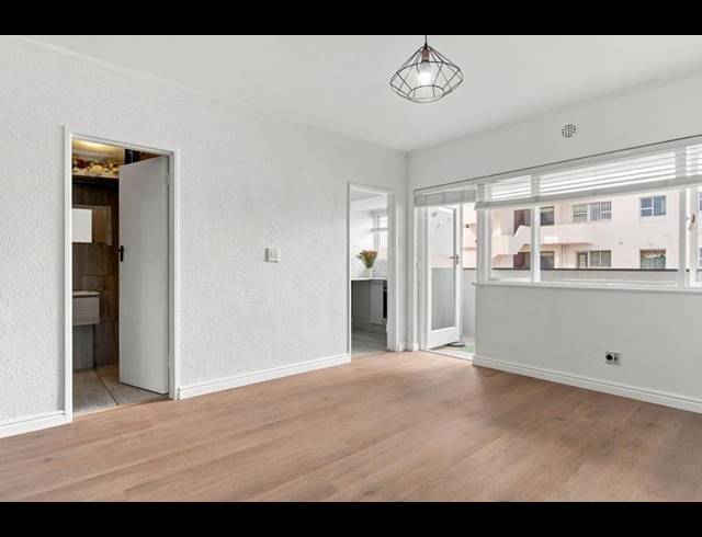0 BEDROOM APARTMENT FOR SALE IN SEA POINT